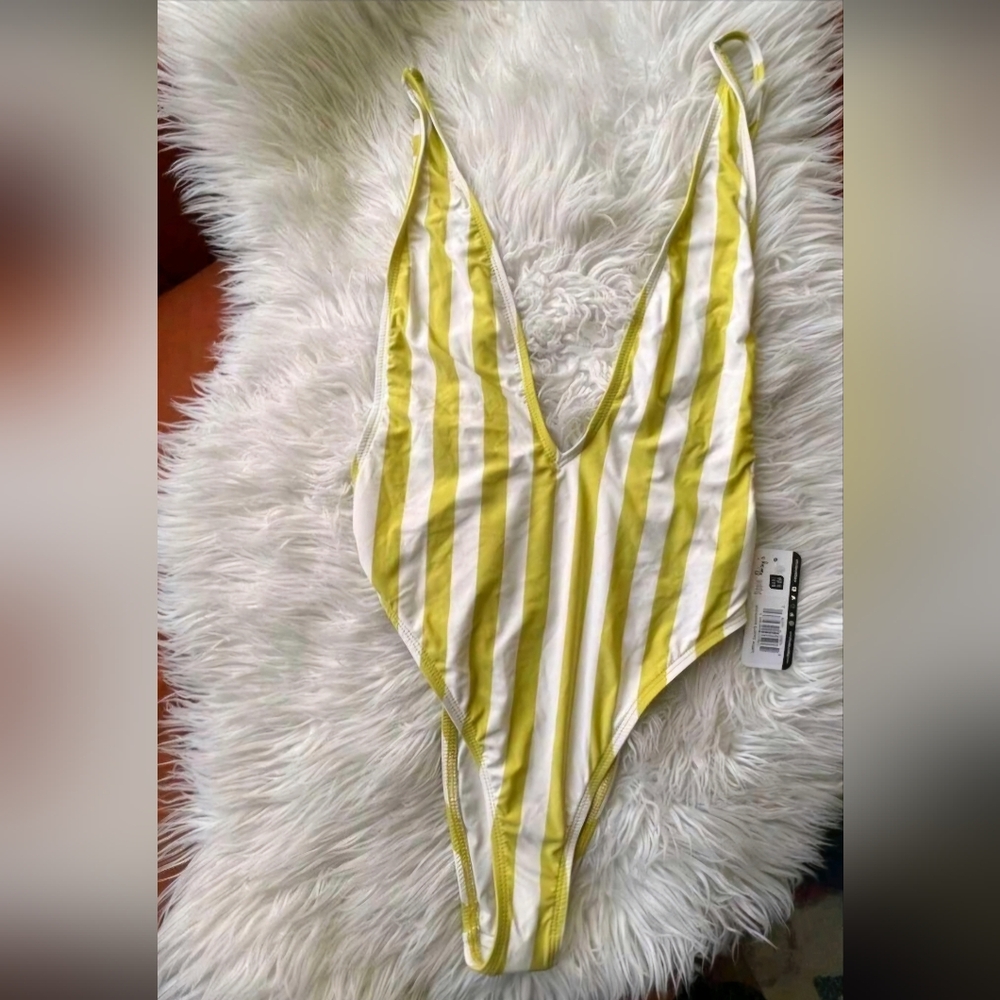 Brand New Dippin Daisy's Cheeky, Low Back, One piece bathing suit; Size small